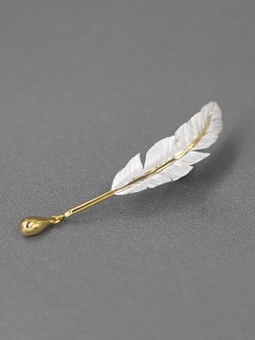 Silver-Plated Feather Brooch - Satin Silver / One Size