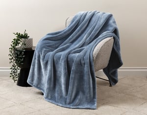 QE Home Velvet Plush Throw in Blue Fog