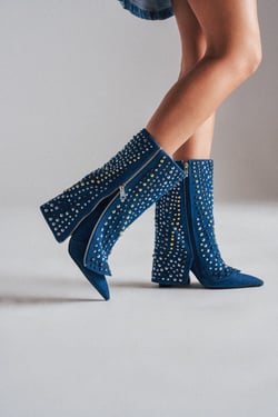 AKIRA Azalea Wang Henzi Denim Studded Chunky Bootie | Size 11