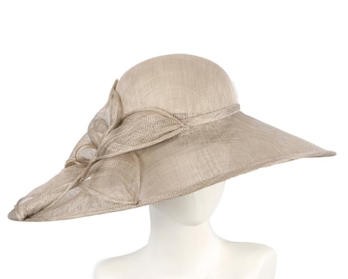 Silver wide brim racing fashion hat by Max Alexander