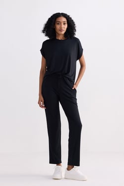 Wide Leg Pant in Black - Black / 3XL