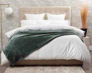 QE Home Cashmere Touch Fleece Blanket in Balsam, Green, King