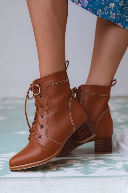 Mon Reve Leather Ankle Booties (Sz. 12.5)