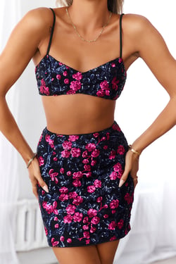 HELLO MOLLY Wantin You Sequin Crop Floral