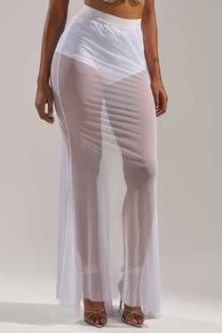 AKIRA Dancing Queen Mesh Maxi Skirt | White | Size 1X