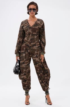 AKIRA Comfy Cozy Sweatshirt Jumpsuit In Camo | Size 2X
