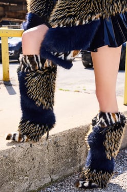 AKIRA Azalea Wang Upendo Navy Multi Fur Boot | Size 11