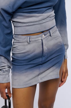 AKIRA Leona Ombre Mini Skirt | Size XL