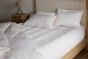 nkuku Cela Hemp & Cotton Fitted Sheet | Textiles | Super King | Natural