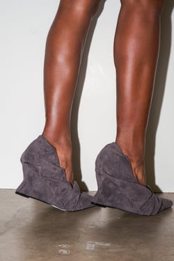 AKIRA Azalea Wang Aicha Faux Suede Gray Ruched Wedge Pump Shoes | Size 11
