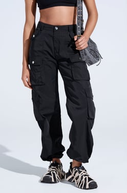 AKIRA Dont Care Cargo Pants | Black | Size 1X