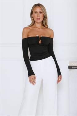 Hot Girl HQ Off Shoulder Top Black