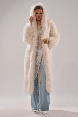 AKIRA Scarlett Faux Fur Coat | Size Large/XL