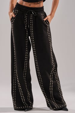 AKIRA Ashley Studded Wide Leg Jogger Pants | Black | Size Small