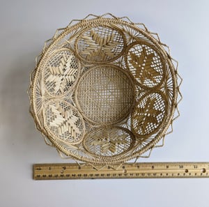 Starburst Handwoven Iraca Bread Basket - Medium Basket (8"long) / Natural Palm with Color Accents / Dark Green