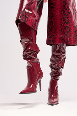 AKIRA Azalea Wang Mitica Patent Slouch Boot | Burgundy | Size 6
