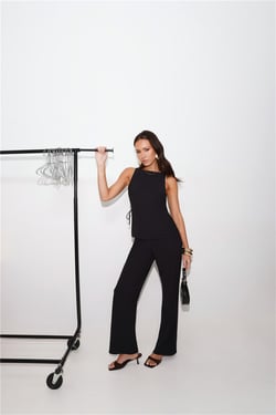 Tailor Theory Top Black