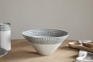 nkuku Juniper Drop Serving Bowl | Serveware | Medium | Cream & Juniper
