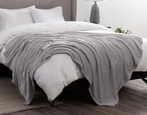 QE Home Heated Blanket in Silver, Grey