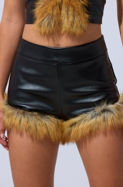 AKIRA Dont Touch Short With Fur Trim | Black | Size 1X