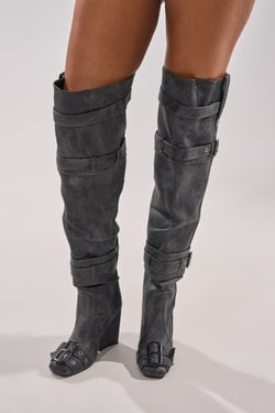 AKIRA Azalea Wang Trillion Charcoal Chunky Thigh High Boot | Black | Size 8