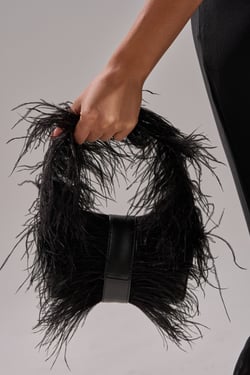 AKIRA Feather Craze Purse | Black