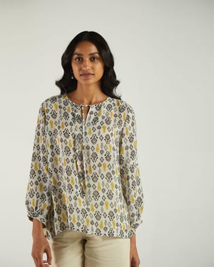 A Summer Escape Top - Ikat Gardens / XL