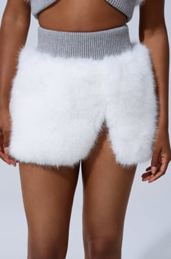 AKIRA Cozy Vibes Fur Mini Skirt | Size 1X