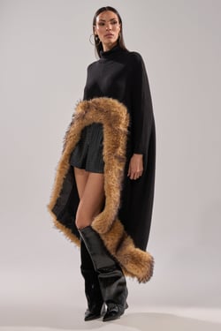 AKIRA Rich Sweater With Fur Trim | Black | Size 1X/2X