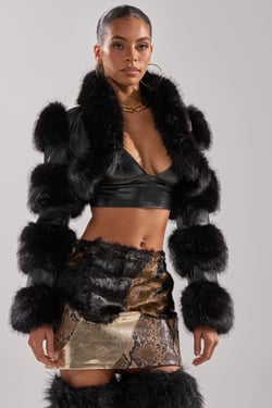 AKIRA Lovergirl Ultra Crop Fur Trim Moto Jacket | Black | Size XL