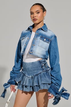 AKIRA Here For A Good Time Cropped Denim Jacket | Size Small