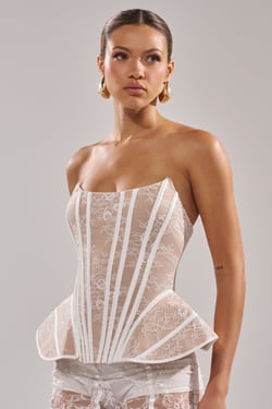 AKIRA Just A Girl Lace Corset Top | White | Size 1X