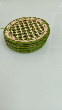 Crisscross Handwoven Iraca Coaster - Natural Palm with Color Accents / Dark Green