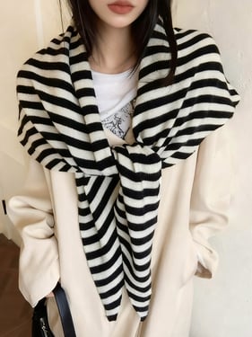 100% Australian Wool Hand-Knit Shawl Scarf - Black Stripe / One Size