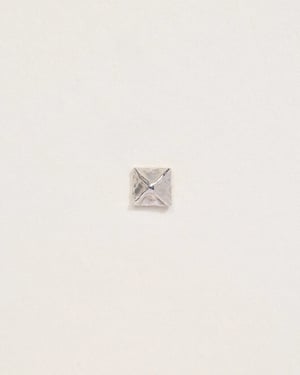 Pyramid Stud