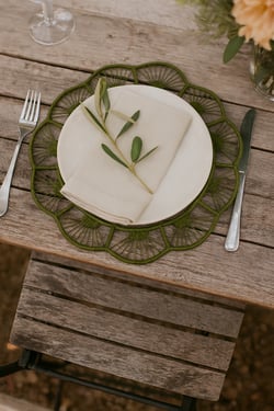 Petal Perfection Handwoven Iraca Placemat - Solid Color (one color) / Hunter Green