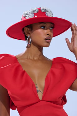 AKIRA Editors Pick Applique Brim Hat