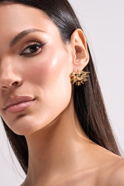 AKIRA Touch Me I Dare U Earrings