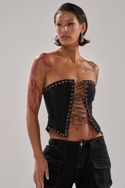 AKIRA Feeling Frisky Lace Up Corset Top | Black | Size XL