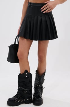 AKIRA Rio Pleated Faux Leather Mini Skirt With 4 Way Stretch | Black | Size 1X