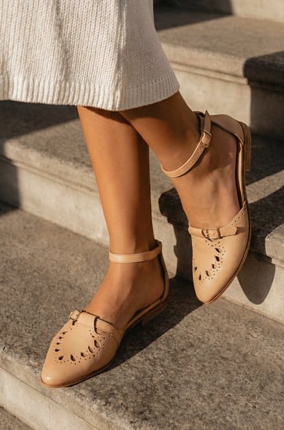 Lycette Pointed Toe Leather Flats