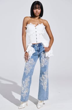 AKIRA Billionaire Belle Rhinestone And Pearl Jeans | Light Blue | Size 30