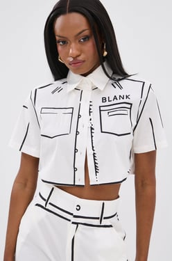 AKIRA Blank Space Cropped Short Sleeve Button Down Top | Black | Size XL
