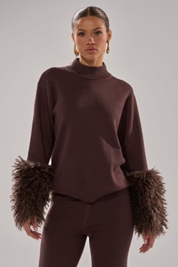 AKIRA Cozy Vibes Sweater With Fur Cuff | Brown | Size 1X