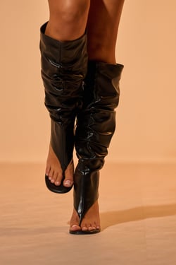 AKIRA Azalea Wang Cecill Ruched Upper Gladiator Sandal | Black | Size 11
