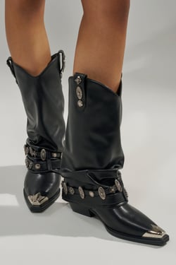 AKIRA Azalea Wang Ashraf PU Silver Hardware Western Bootie | Black | Size 10