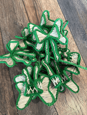 Bow Tie Handwoven Iraca Napkin Ring - Natural Palm with Color Accents / Dark Green