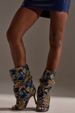 AKIRA Azalea Rozsi Blue Multi Brocade Open Toe Stiletto Bootie | Size 10