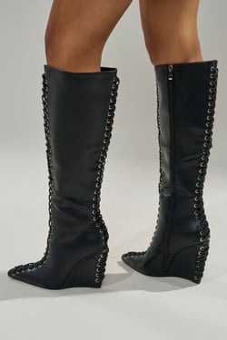 AKIRA Azalea Wang Thaumus Lace Up Wedge Boot | Black | Size 11