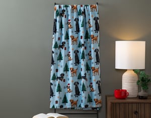 QE Home Holiday Fleece Throw in Paw in fectly Festive, Seasonal, Blue